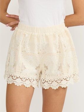 Lucy Paris  Cream Palm Tree Embroidered Shorts.  Size Small